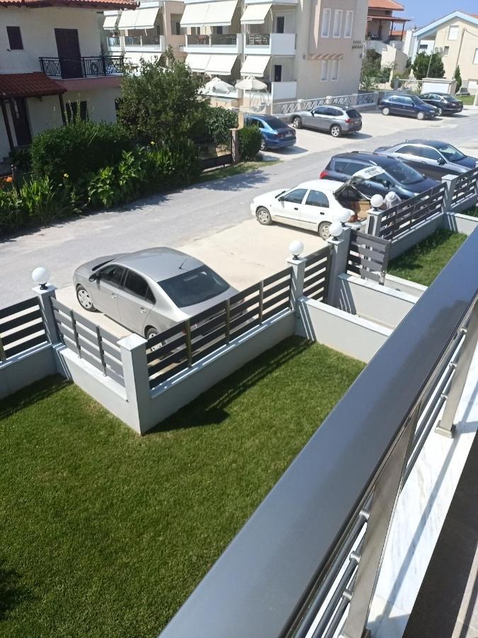 Paparouna Nikiti  Bagian luar foto