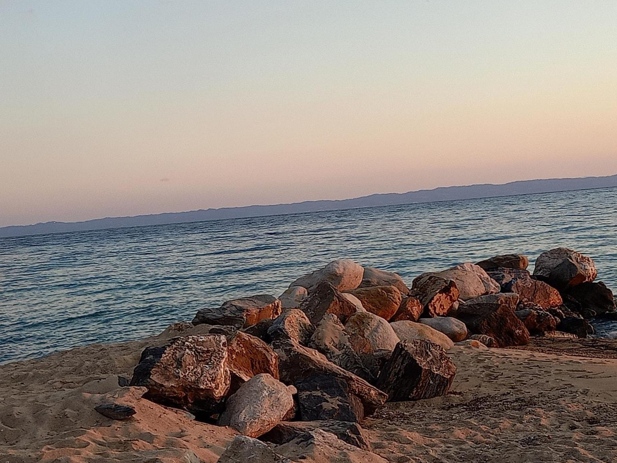 Paparouna Nikiti  Bagian luar foto
